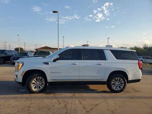 New 2026 GMC Yukon XL Denali w/ Sun & Power Step Package image 4