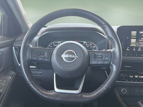 Certified 2022 Nissan Rogue SL w/ SL Premium Package AWD/4WD image 9