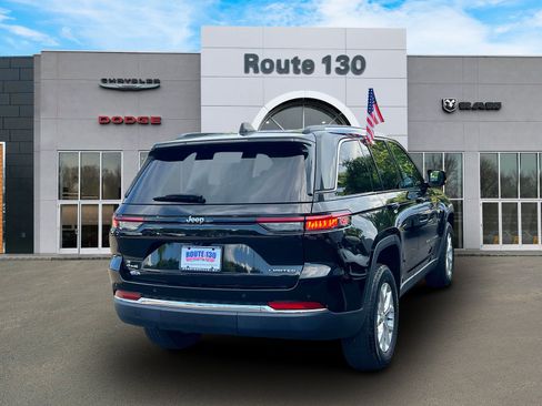 Used 2023 Jeep Grand Cherokee Limited AWD/4WD image 4