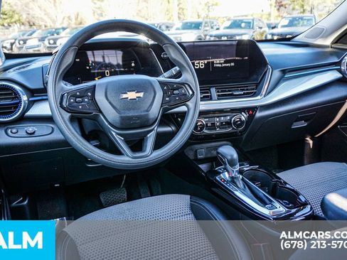 Used 2024 Chevrolet Trax LT image 27