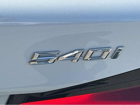 Used 2021 BMW 540i w/ Premium Package RWD image 21