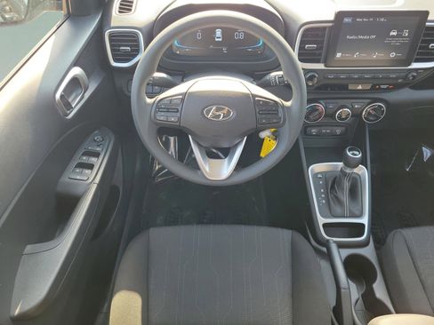 New 2026 Hyundai Venue SE image 13