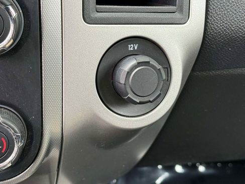 Used 2017 Ford Expedition XLT w/ Equipment Group 202A AWD/4WD image 24