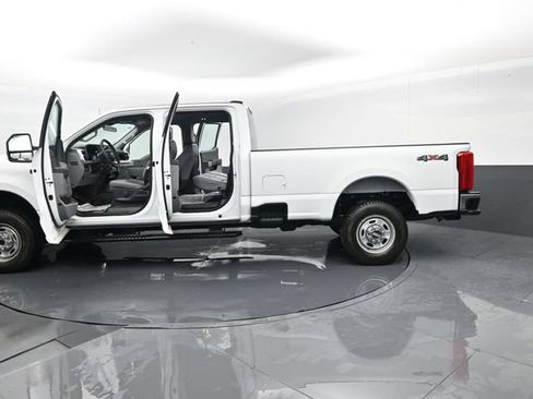Used 2025 Ford F350 XL AWD/4WD image 30