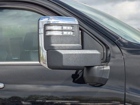 Used 2023 Chevrolet Silverado 2500 LTZ w/ LTZ Convenience Package image 11