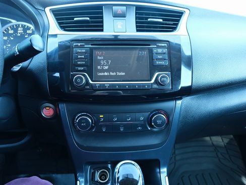 Used 2016 Nissan Sentra SR image 18