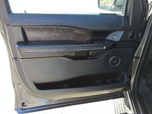 Used 2020 Ford Expedition Max Limited w/ Special Edition Package image 17