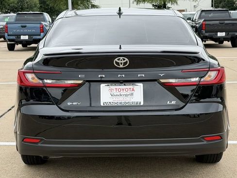 Used 2025 Toyota Camry LE FWD image 5