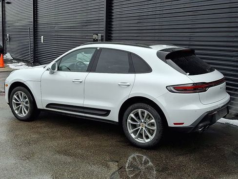 New 2025 Porsche Macan image 3