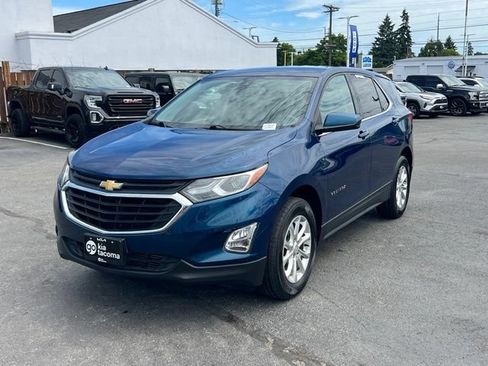 Used 2020 Chevrolet Equinox LT w/ Driver Convenience Package AWD/4WD image 3
