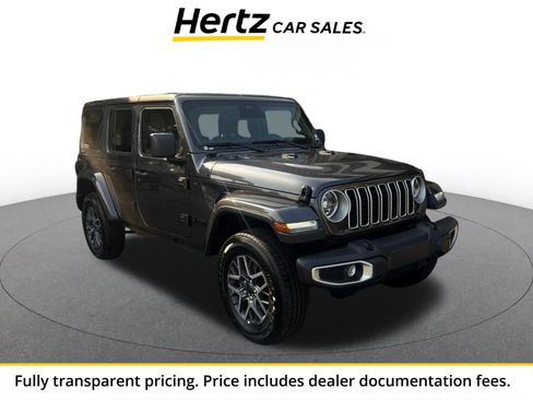 Used 2025 Jeep Wrangler Unlimited Sahara AWD/4WD image 1