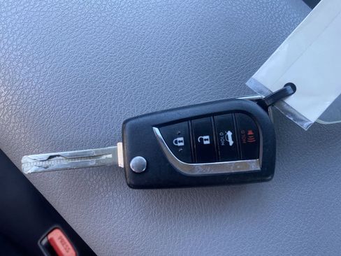 Used 2024 Toyota Camry LE image 39