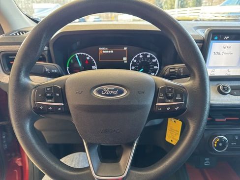 Used 2023 Ford Maverick XLT image 18
