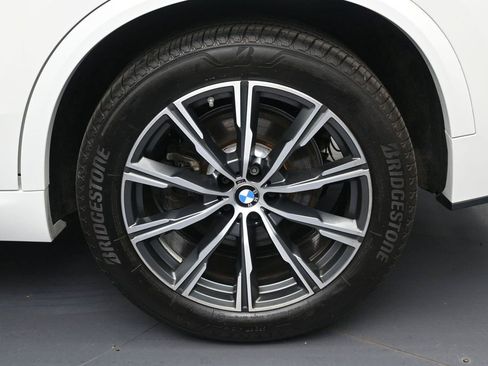 Used 2024 BMW X5 xDrive40i w/ M Sport Package AWD/4WD image 16