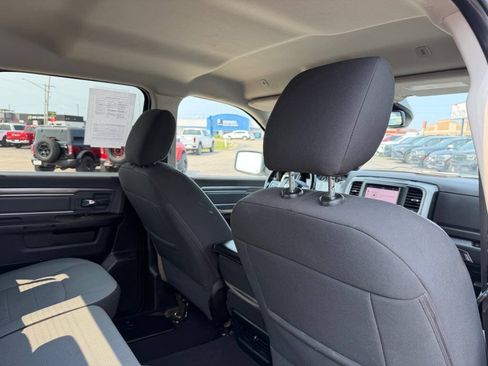 Used 2022 RAM 1500 Classic SLT w/ Electronics Convenience Group AWD/4WD image 50