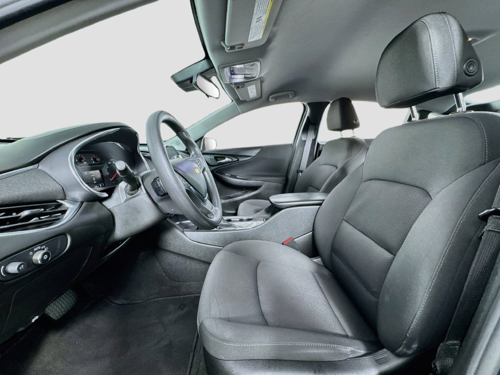 Used 2021 Chevrolet Malibu LT FWD image 12