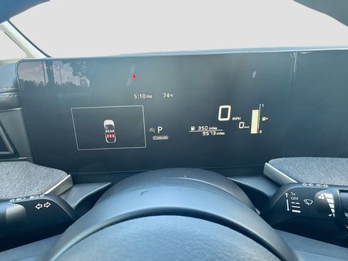 Used 2025 Nissan Kicks SV image 11