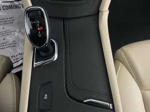 Used 2017 Cadillac XT5 Luxury w/ Driver Awareness Package image 41