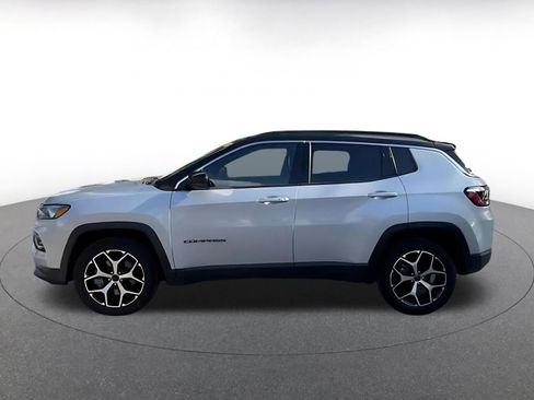 Used 2025 Jeep Compass Limited AWD/4WD image 8