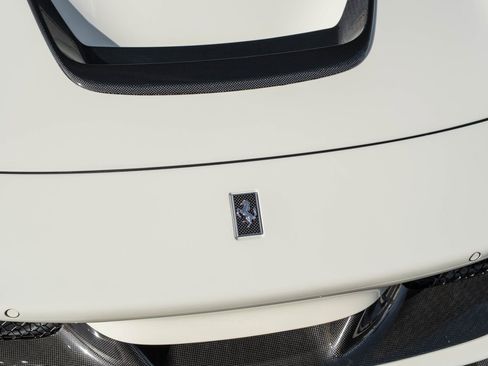 Used 2020 Ferrari F8 Tributo image 11