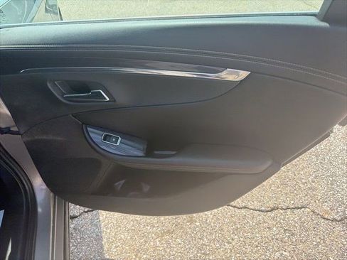 Used 2017 Chevrolet Impala LT w/ Leather Package FWD image 16
