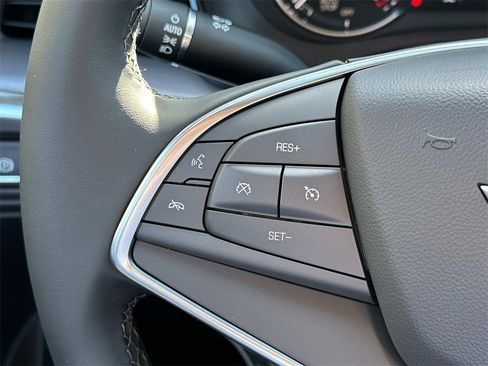 New 2025 Cadillac XT5 Luxury image 24