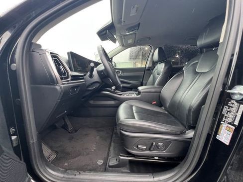 Used 2024 Kia Sorento S AWD/4WD image 18