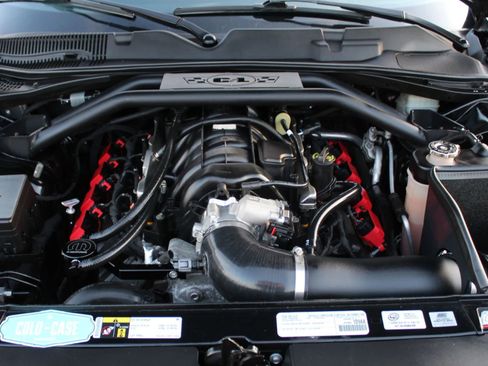 Used 2015 Dodge Challenger R/T Plus image 30