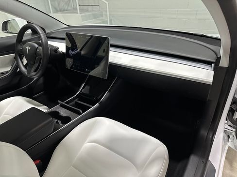 Used 2020 Tesla Model 3 Performance image 11