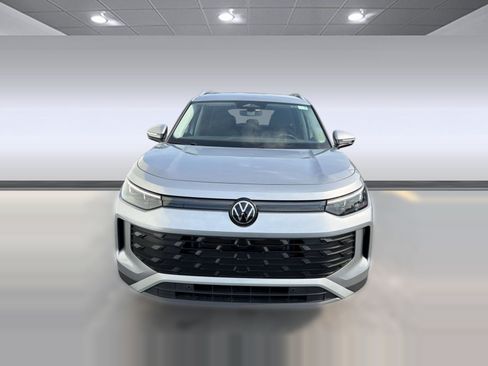 Used 2026 Volkswagen Tiguan SE FWD image 6