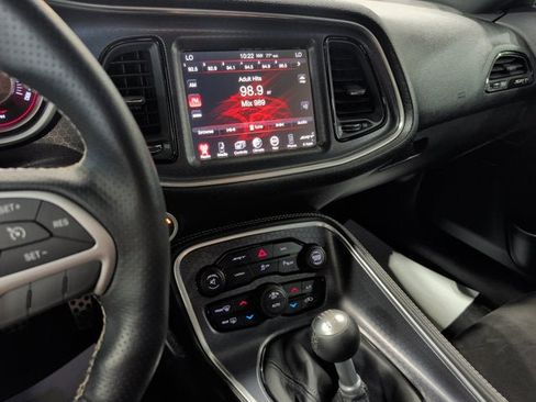 Used 2015 Dodge Challenger SRT w/ Technology Group RWD image 10
