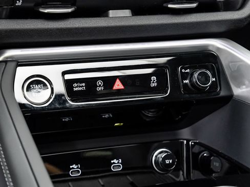 New 2025 Audi Q5 Premium Plus image 19