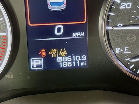 Certified 2023 Subaru Ascent Premium w/ Convenience Package image 17