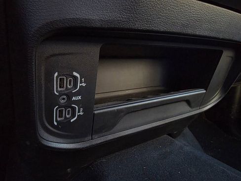 Used 2024 RAM 2500 Tradesman w/ Chrome Appearance Group image 19