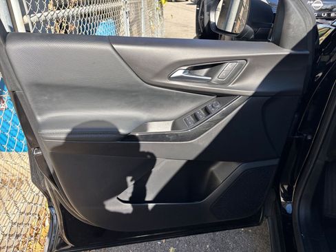 Used 2025 Chevrolet Equinox LT image 20