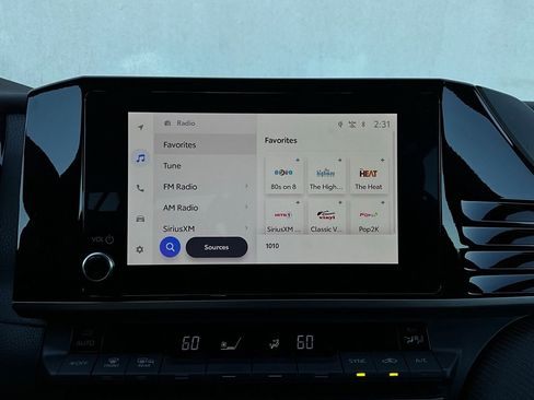 Used 2025 Toyota Camry SE image 30