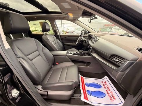 Certified 2023 Nissan Rogue SV w/ SV Premium B Package AWD/4WD image 21