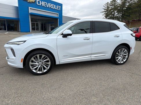 New 2026 Buick Envision Avenir image 3