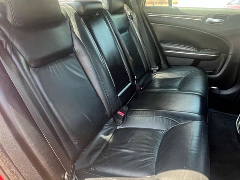 Used 2011 Chrysler 300 Limited RWD image 27