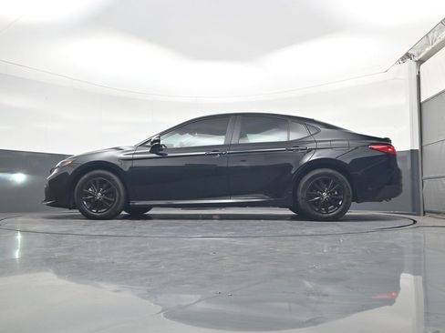 Used 2025 Toyota Camry LE w/ Convenience Package image 20