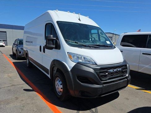 Used 2023 RAM ProMaster 3500 FWD image 2