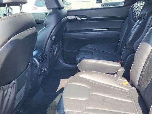 Used 2021 Hyundai Palisade Limited image 9