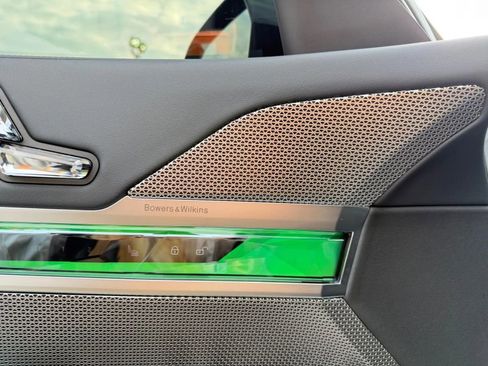 Used 2023 BMW 760i xDrive w/ Parking Assistance Package image 10