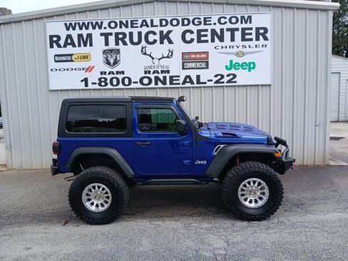 Used 2018 Jeep Wrangler Sport AWD/4WD image 2