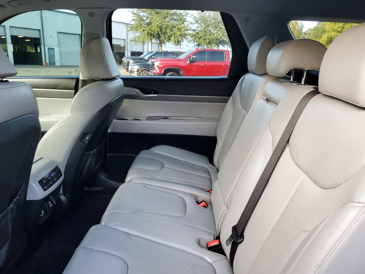 Used 2022 Hyundai Palisade SEL w/ 8P Bench Seat Package FWD image 10