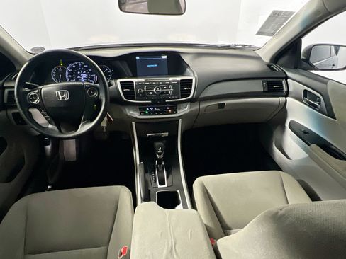 Used 2013 Honda Accord LX image 29