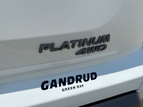 New 2026 Nissan Pathfinder Platinum AWD/4WD image 8