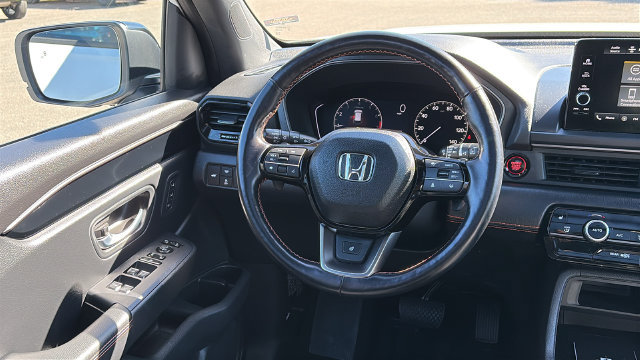 Used 2023 Honda Pilot TrailSport image 25