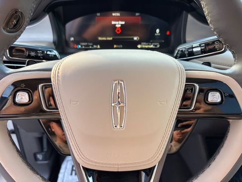 Certified 2024 Lincoln Aviator AWD w/ Premium Package image 16