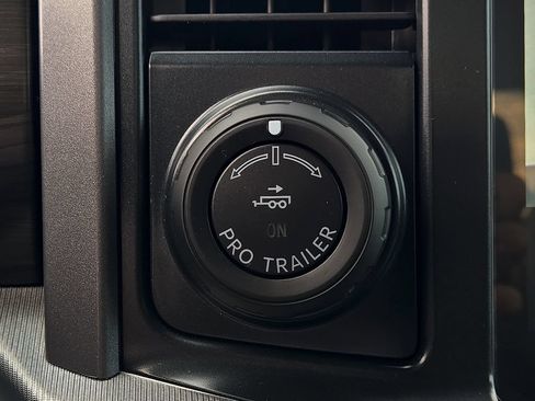 Used 2025 Ford F150 Lariat w/ Equipment Group 501A Mid AWD/4WD image 14